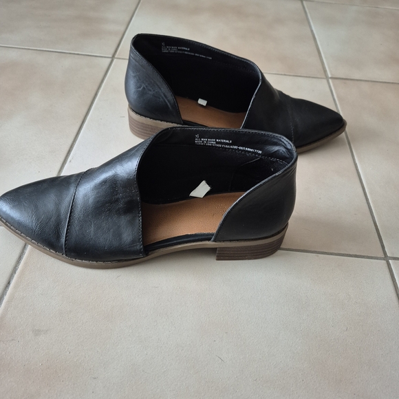 Universal Thread Black Women's Flats - Picture 1 of 4